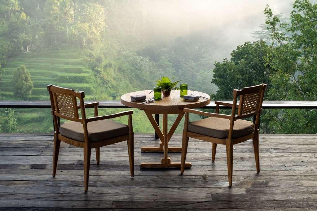 Buahan, A Banyan Tree Escape パヤンガン レストラン 写真